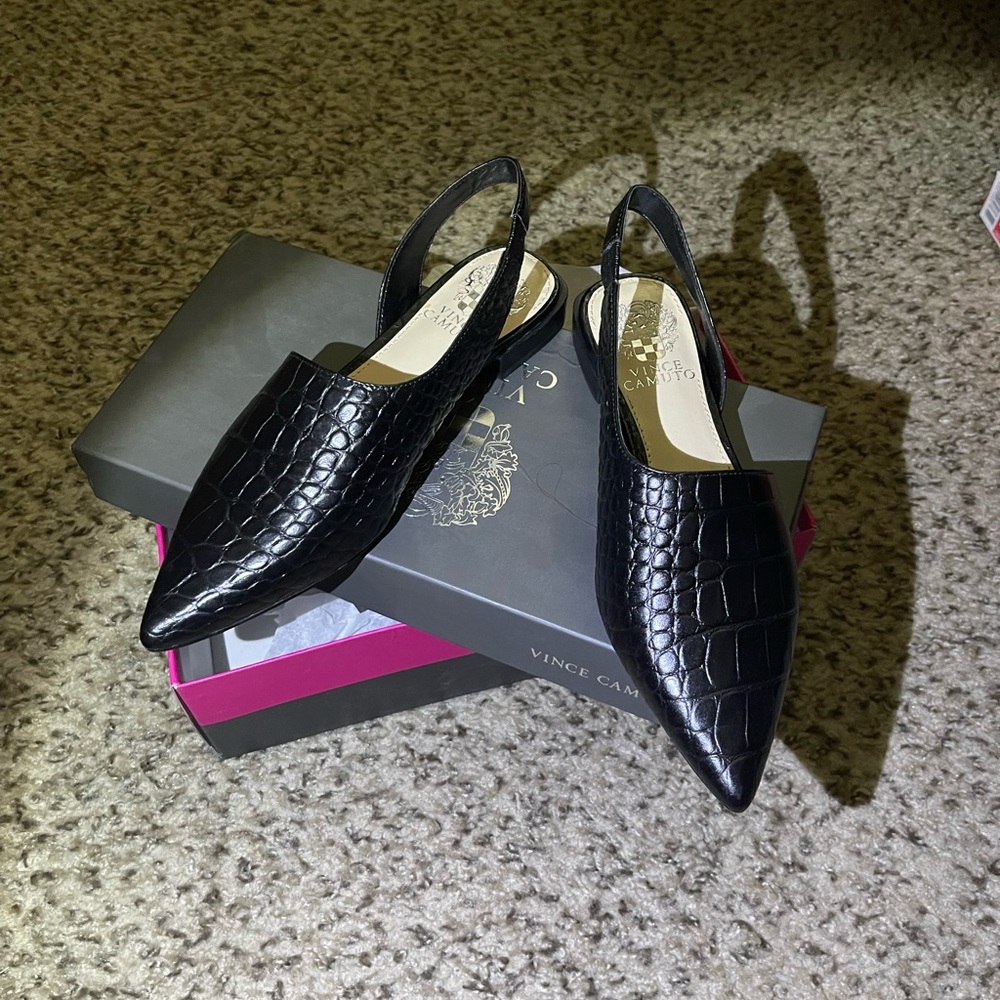 Brand new, vince camuto
